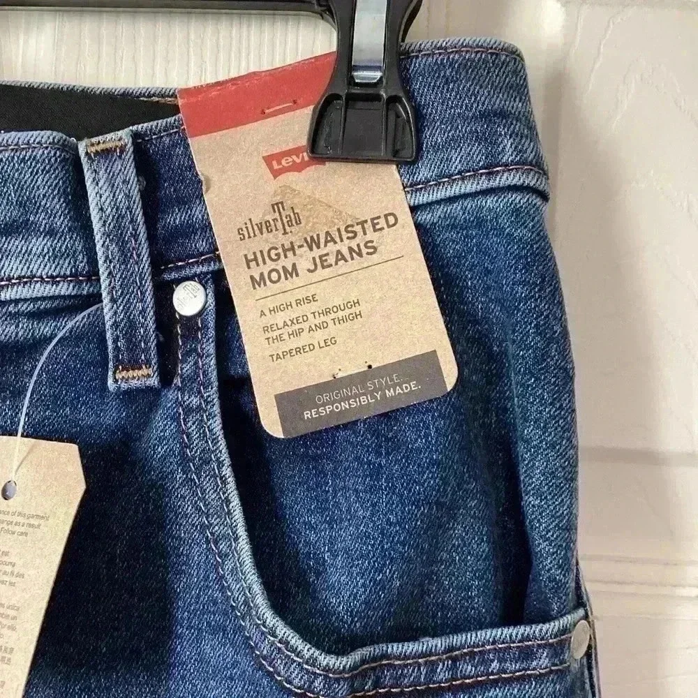 Levi's SilverTab High Waist Mom Jean Jeans Size 28*27 NWT relaxed & tapered leg - Picture 8 of 9